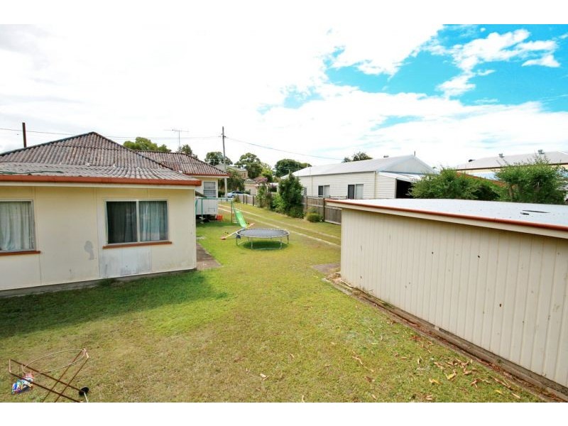 26 Madgwick Street, Wynnum QLD 4178