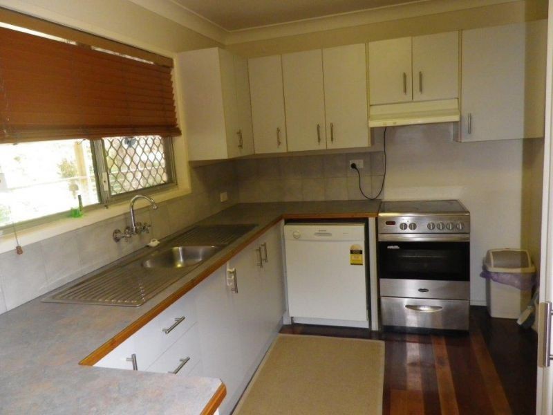 6 Brinkworth Place, Indooroopilly QLD 4068