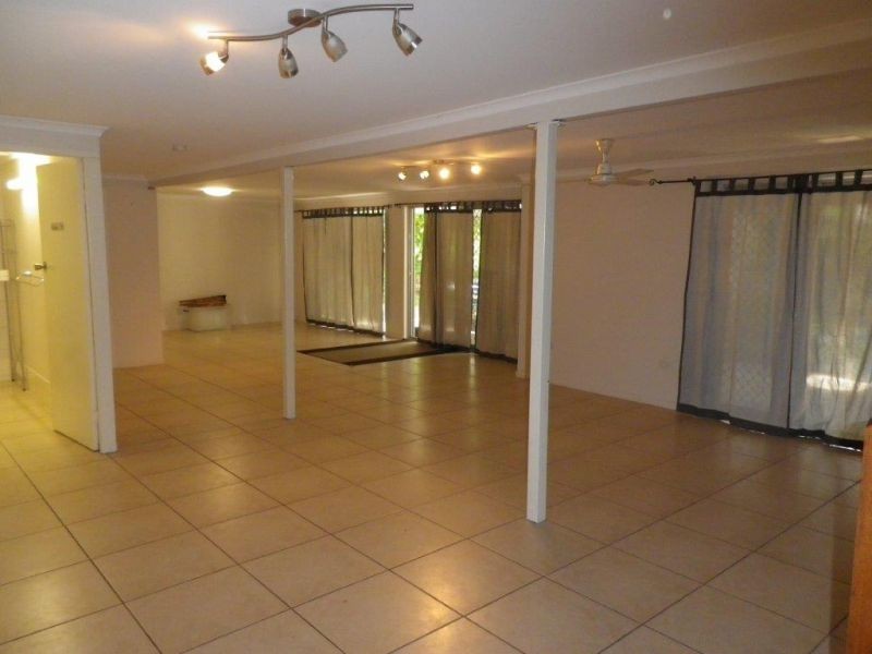 6 Brinkworth Place, Indooroopilly QLD 4068