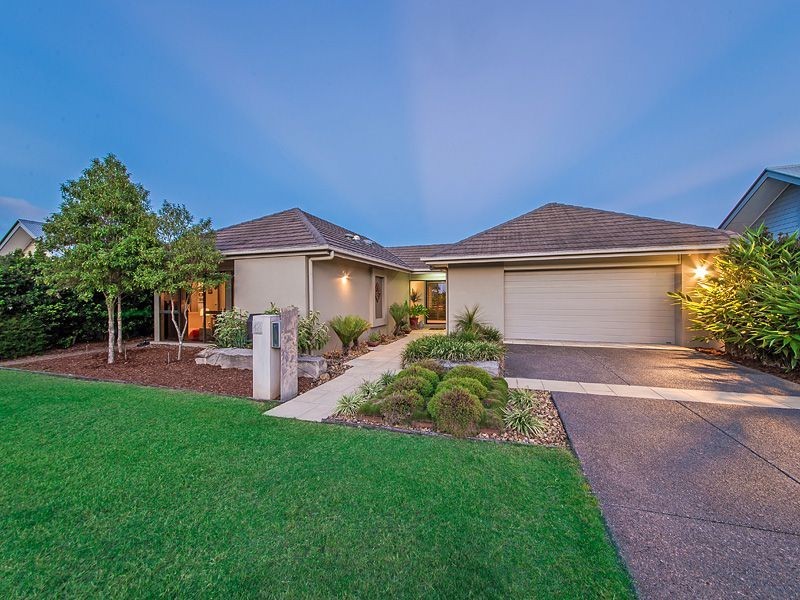 44 Mossvale Dr, Wakerley QLD 4154