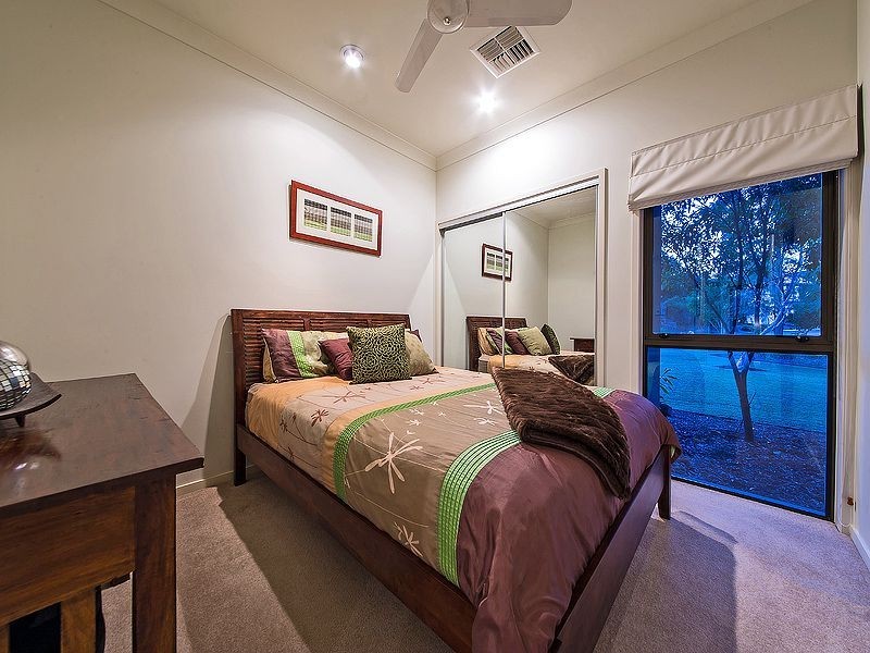 44 Mossvale Dr, Wakerley QLD 4154