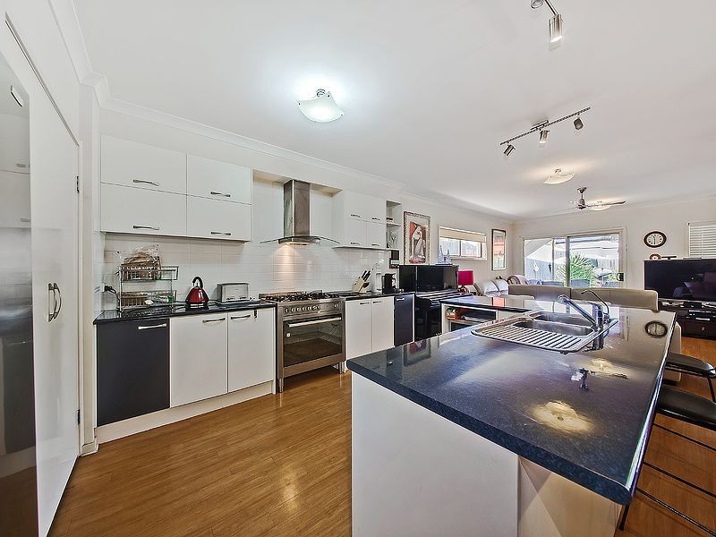 50 Foch Street, Wynnum West QLD 4178