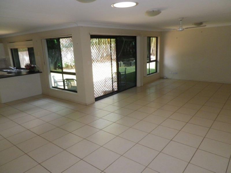 33 Thomas Street, Wynnum QLD 4178