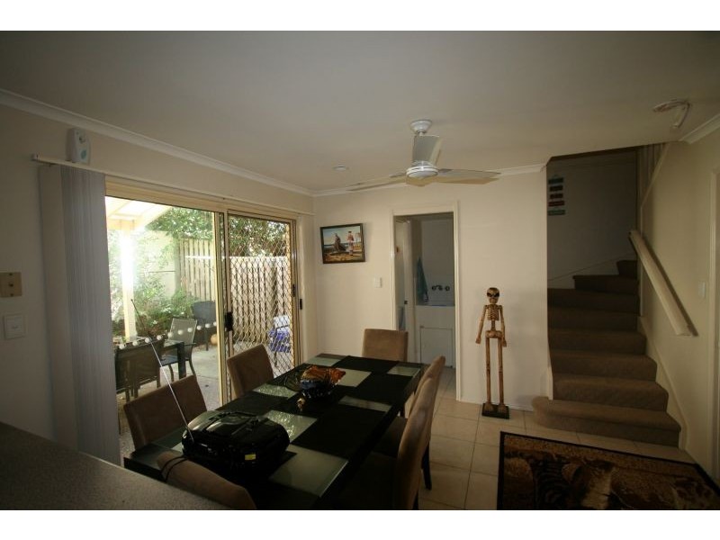 8/320 Manly Road, Manly West QLD 4179
