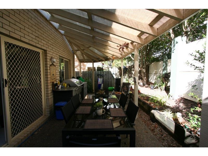 8/320 Manly Road, Manly West QLD 4179