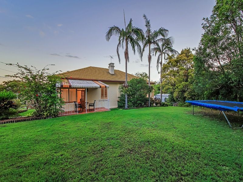 23 Ian Street, Lota QLD 4179