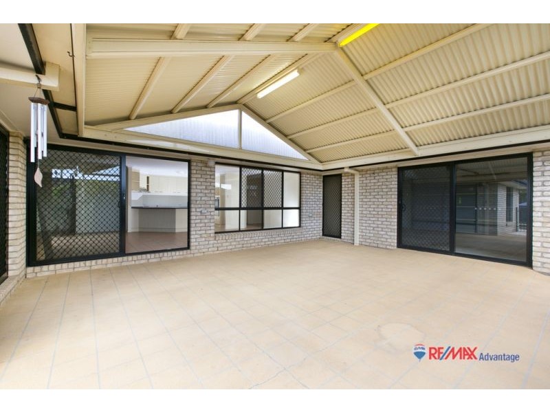 15 Lockwood Crescent, Manly West QLD 4179