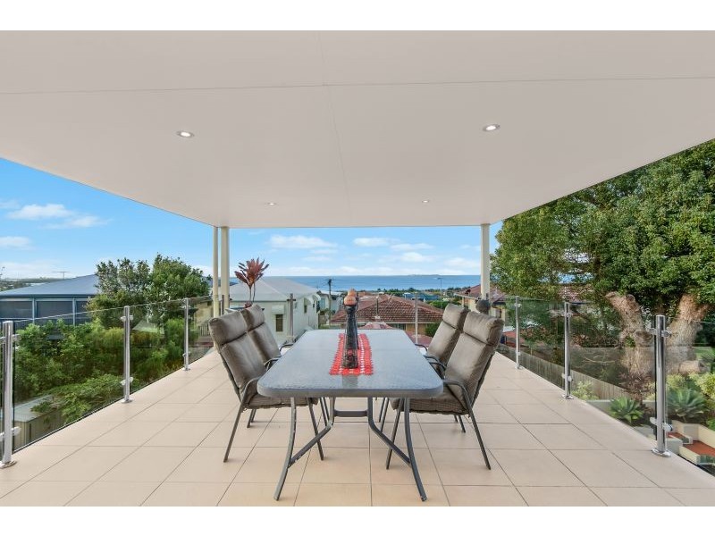 50 Carlton Tce, Wynnum QLD 4178