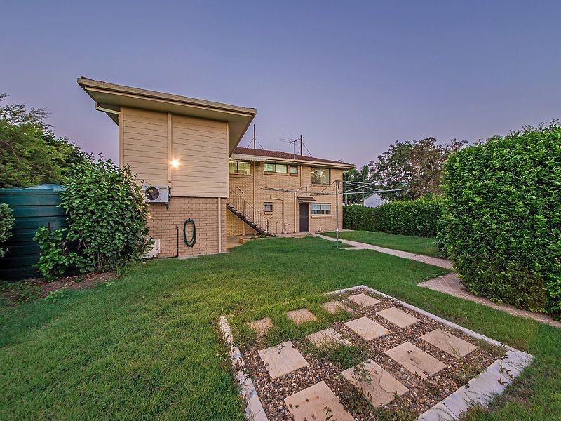 84 Gwynne St, Wynnum West QLD 4178