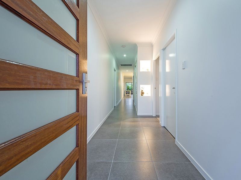 69 Foxwood Cct, Wakerley QLD 4154