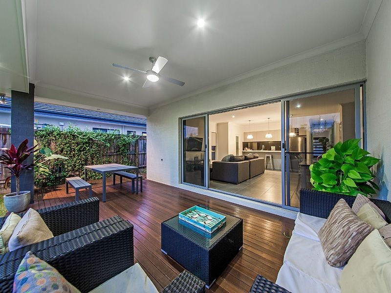 69 Foxwood Cct, Wakerley QLD 4154