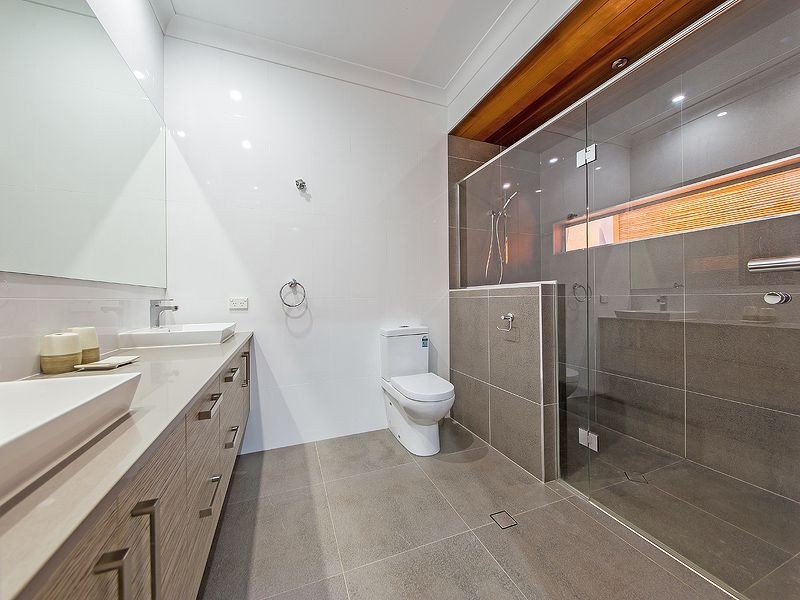 69 Foxwood Cct, Wakerley QLD 4154