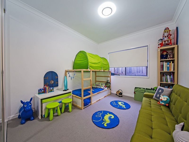 69 Foxwood Cct, Wakerley QLD 4154