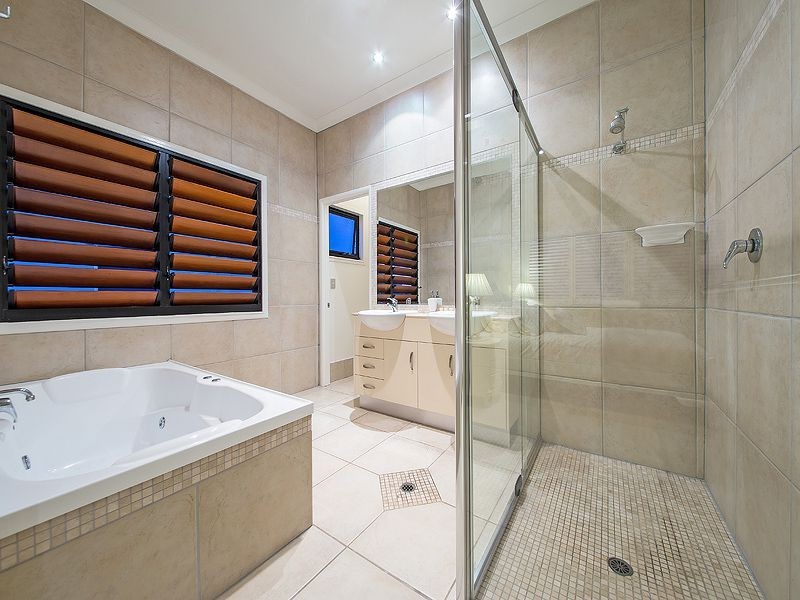 1 Taylor Street, Balmoral QLD 4171