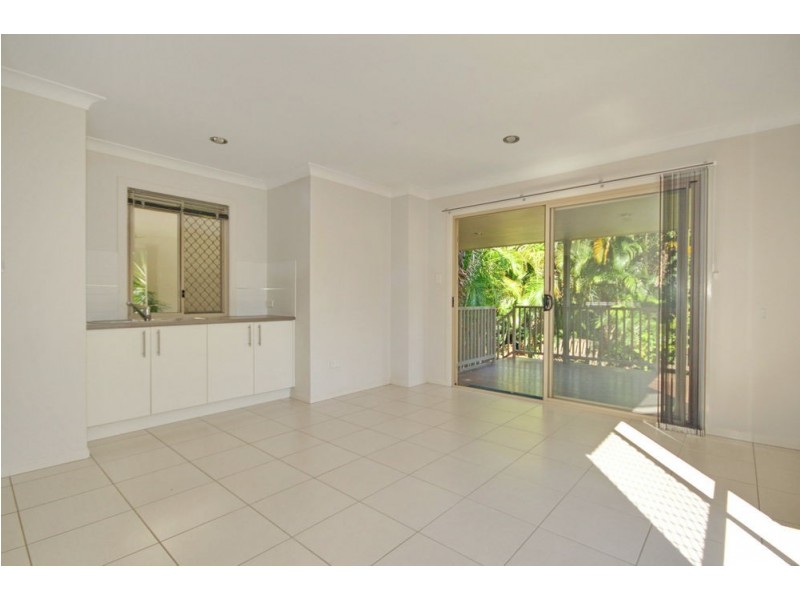 801 Esplanade, Lota QLD 4179