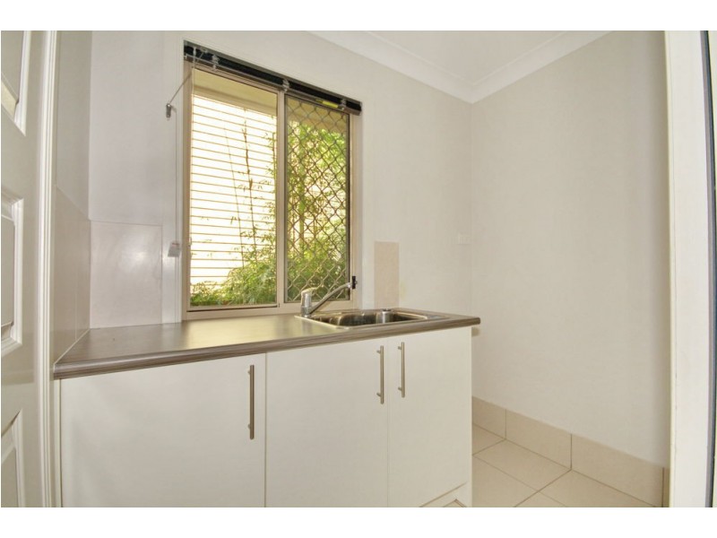 801 Esplanade, Lota QLD 4179