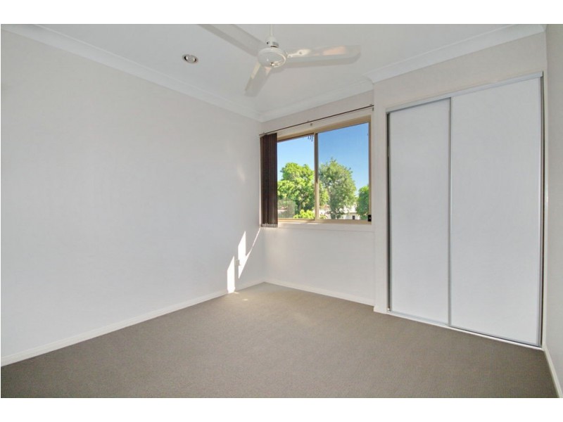 801 Esplanade, Lota QLD 4179