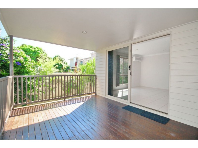 801 Esplanade, Lota QLD 4179