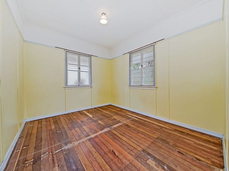 2306 Wynnum Road, Wynnum QLD 4178
