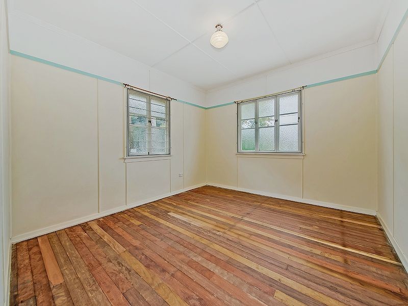 2306 Wynnum Road, Wynnum QLD 4178