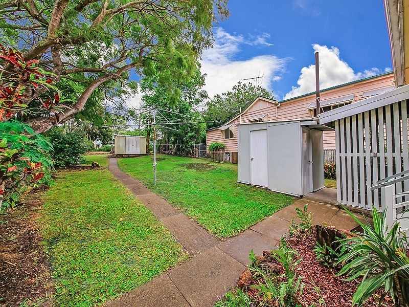 2306 Wynnum Road, Wynnum QLD 4178