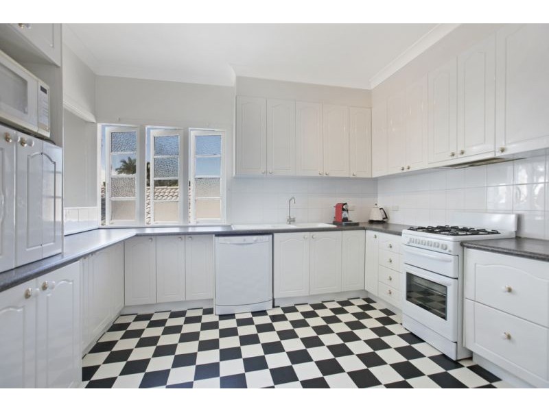 69 Joffre Street, Wynnum QLD 4178