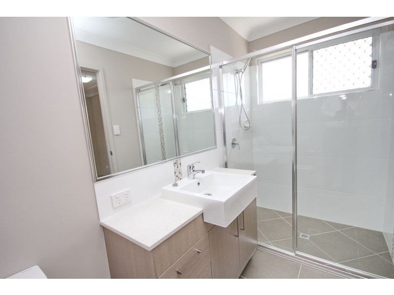 21 Blackwood Road, Manly West QLD 4179