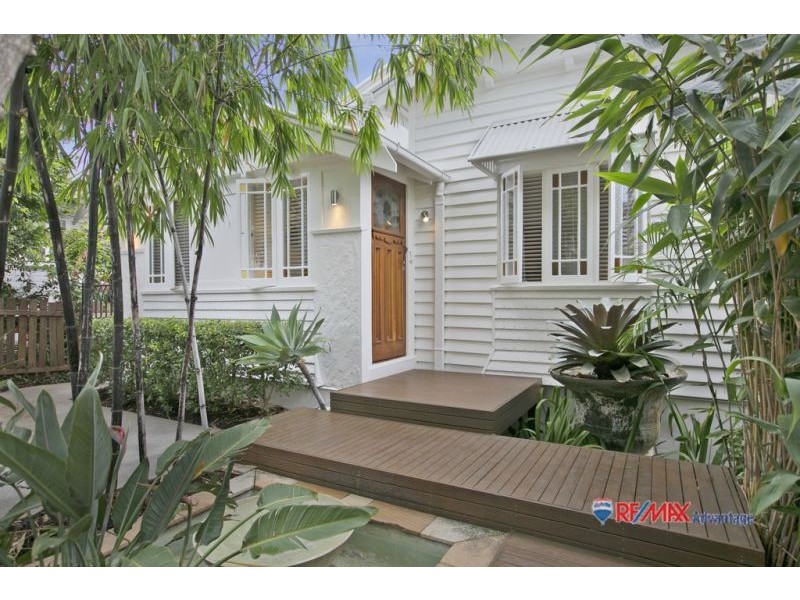 101 Stradbroke Ave, Wynnum QLD 4178