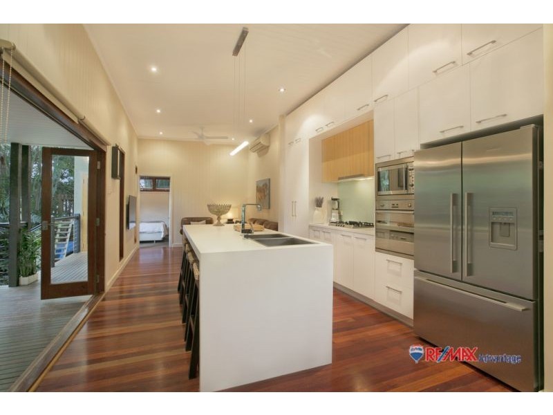 101 Stradbroke Ave, Wynnum QLD 4178