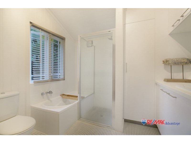 101 Stradbroke Ave, Wynnum QLD 4178