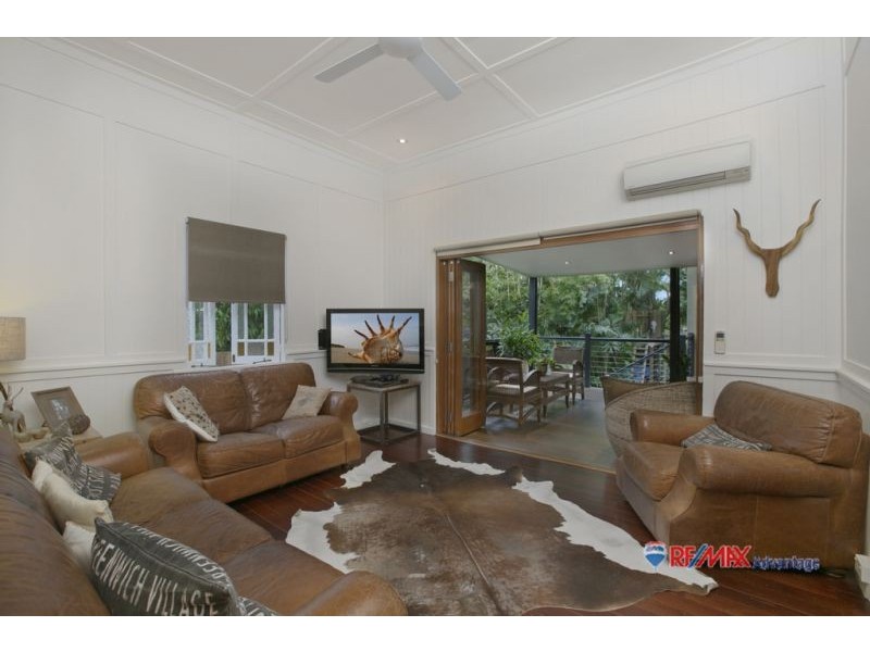 101 Stradbroke Ave, Wynnum QLD 4178