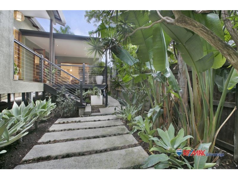 101 Stradbroke Ave, Wynnum QLD 4178