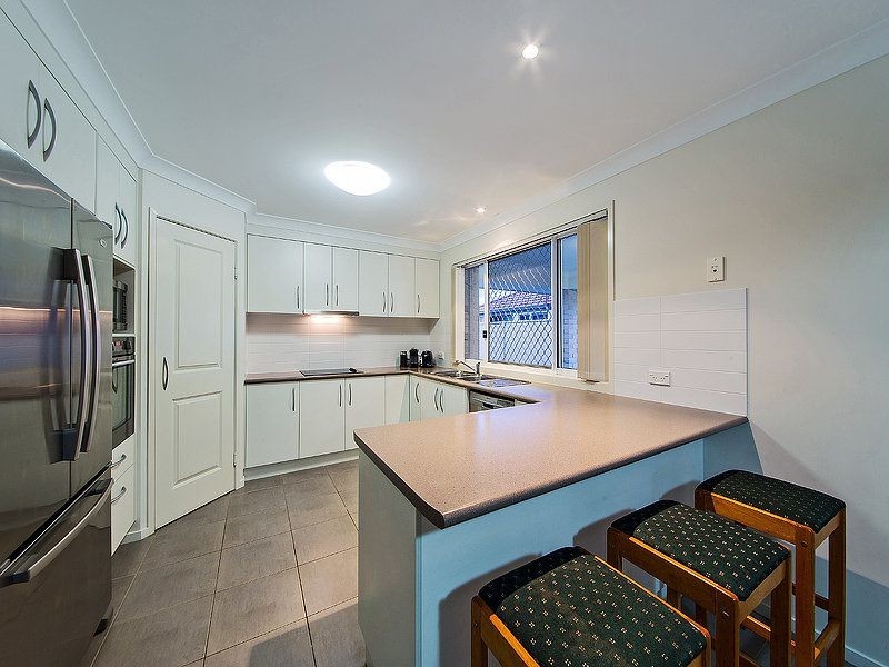5 Cola Crescent, Wynnum West QLD 4178