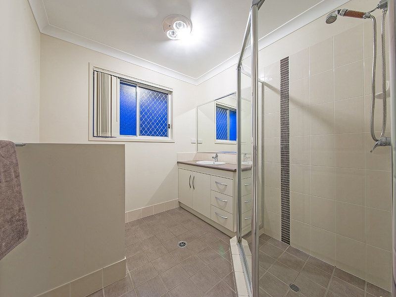 5 Cola Crescent, Wynnum West QLD 4178