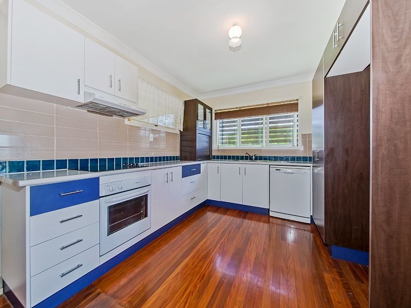 8 Sorrento Street, Wynnum West QLD 4178