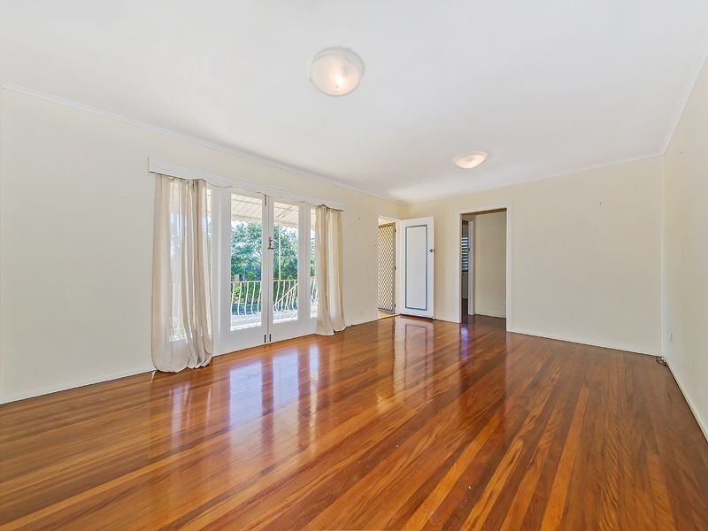 8 Sorrento Street, Wynnum West QLD 4178