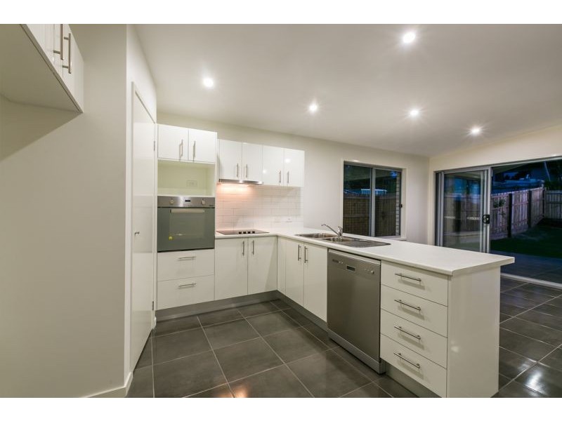 136 Cameron Parade, Wynnum QLD 4178