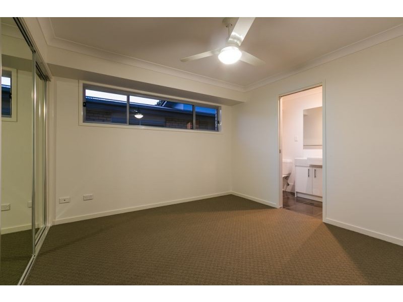 136 Cameron Parade, Wynnum QLD 4178