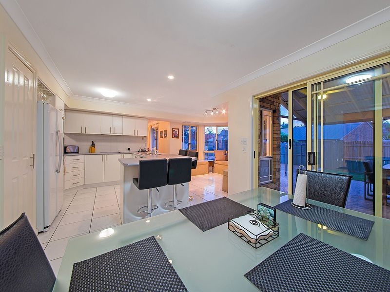 7 Sunnyvale Place, Belmont QLD 4153