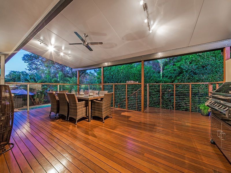 17 Nemarra Street, Wynnum West QLD 4178