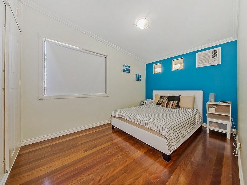 2305 Wynnum Road, Wynnum QLD 4178