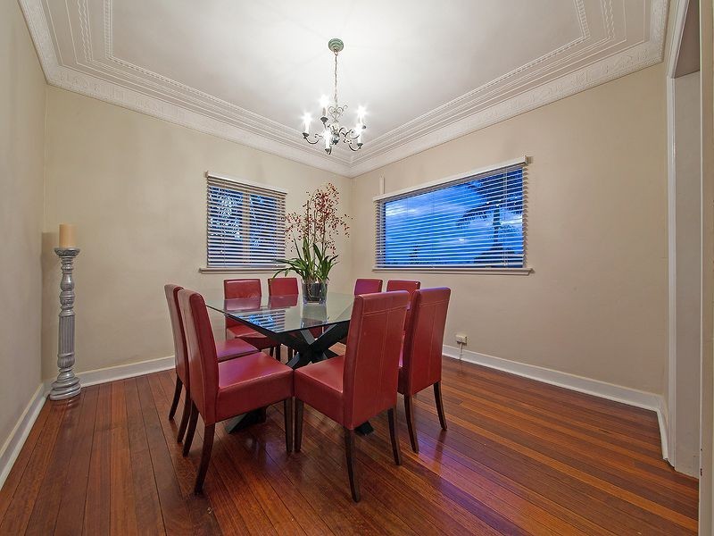 307 Chatsworth Rd, Coorparoo QLD 4151