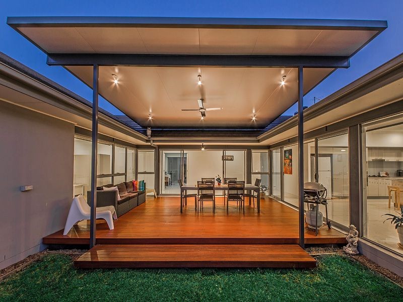 17 Esk Cr, Wakerley QLD 4154