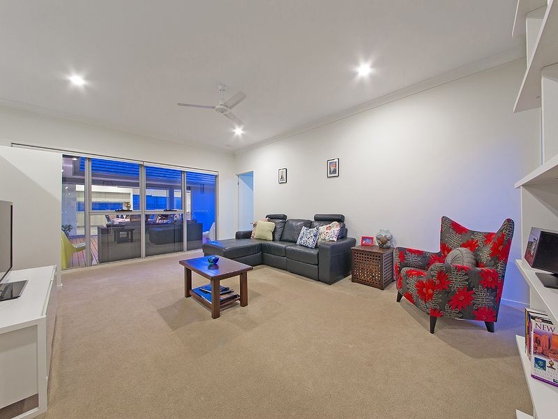 17 Esk Cr, Wakerley QLD 4154