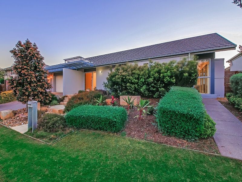 17 Esk Cr, Wakerley QLD 4154