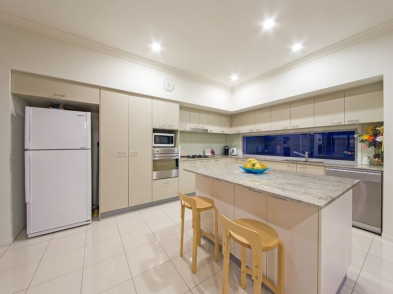 17 Esk Cr, Wakerley QLD 4154