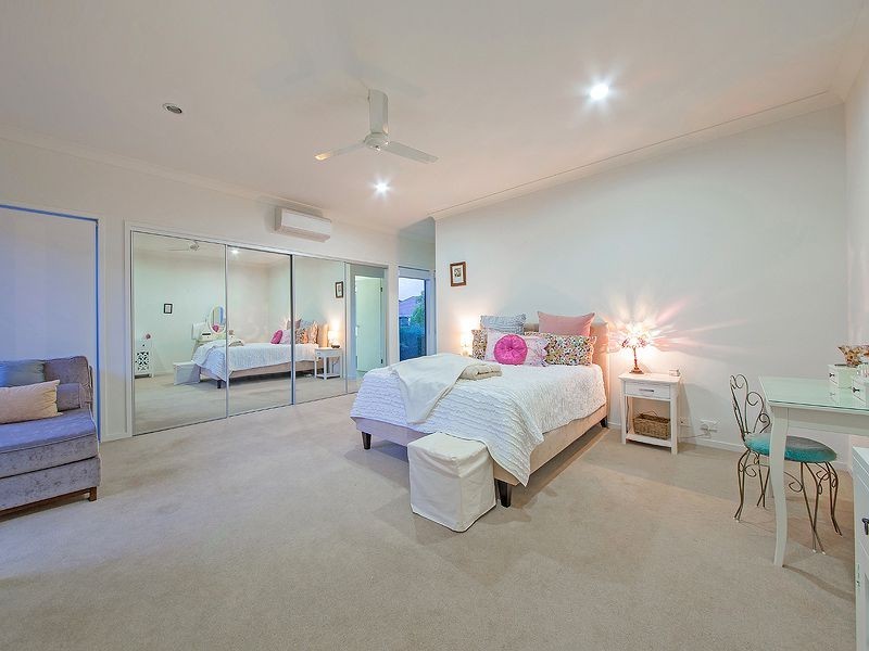 17 Esk Cr, Wakerley QLD 4154