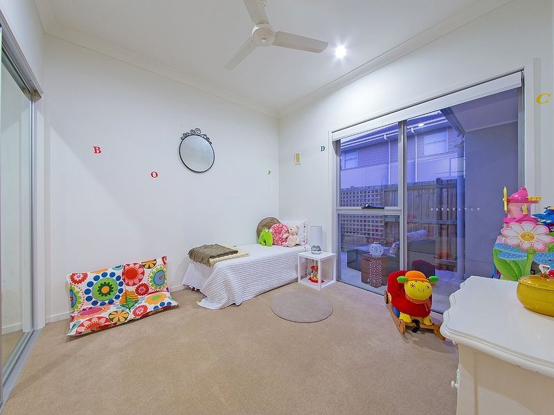 17 Esk Cr, Wakerley QLD 4154