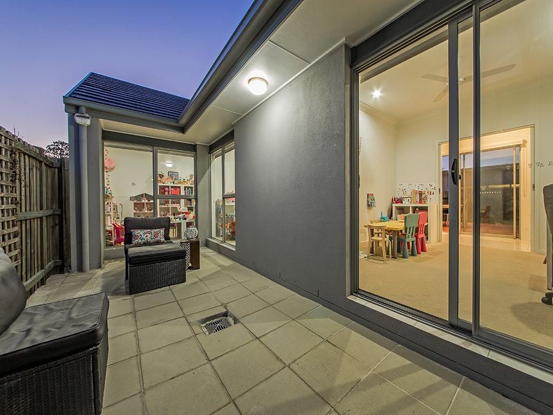 17 Esk Cr, Wakerley QLD 4154