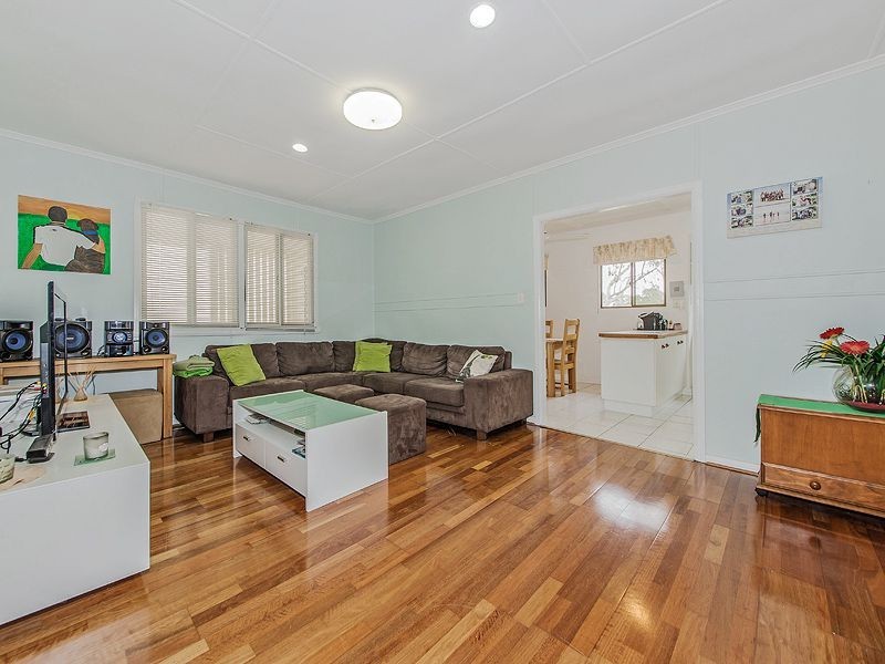 9a Bulgin Avenue, Wynnum West QLD 4178